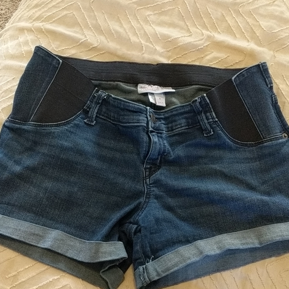 Maternity shorts